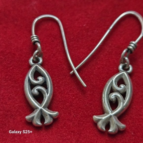 James Avery Retired Scroll Ichthus Fish Dangle Hook Earrings - Picture 4 of 4